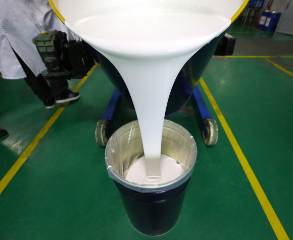 液體硅膠硬度如何影響脫模效果？